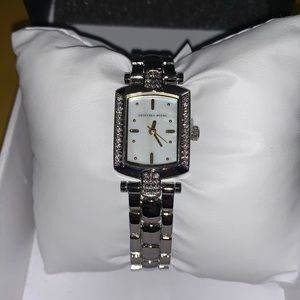 Geoffrey Beene silver woman watch